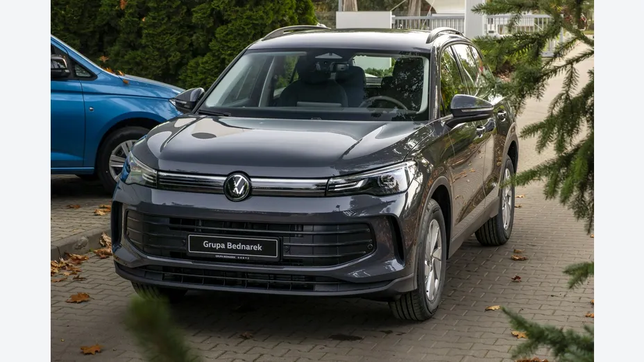 VOLKSWAGEN Tiguan -