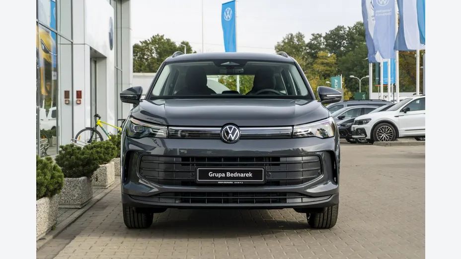 VOLKSWAGEN Tiguan -