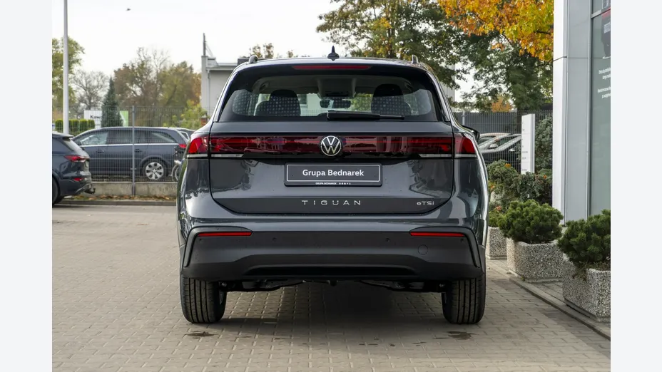 VOLKSWAGEN Tiguan -