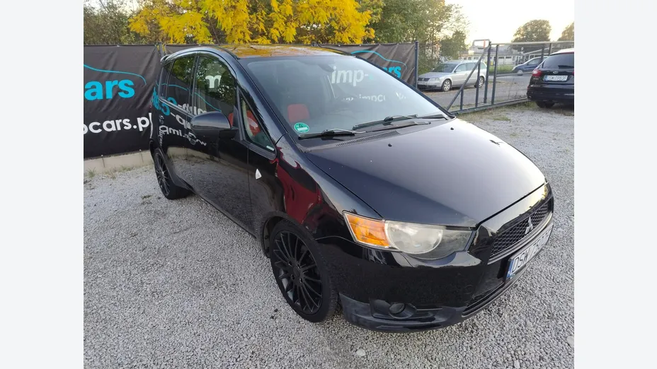 MITSUBISHI Colt -
