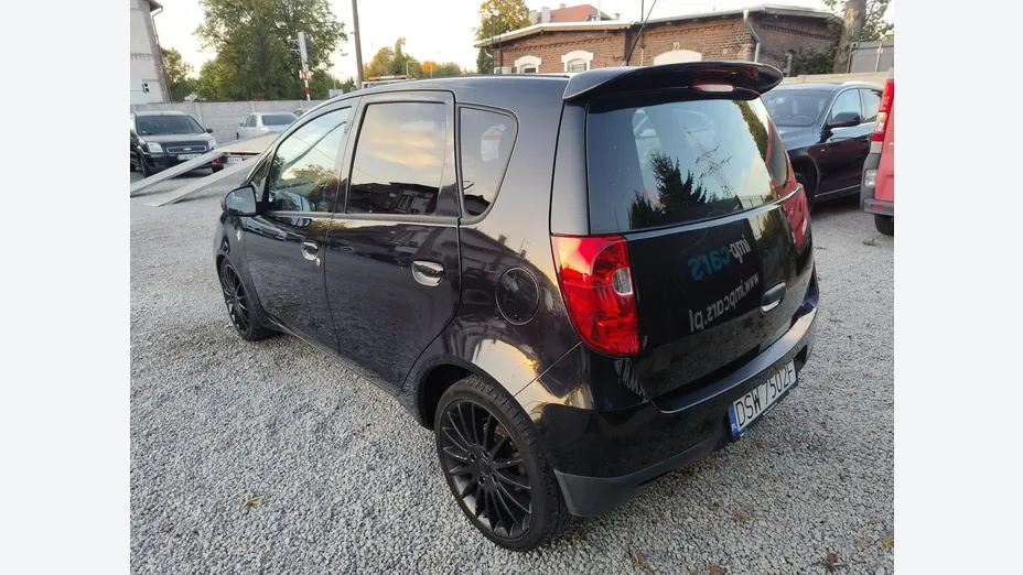 MITSUBISHI Colt -