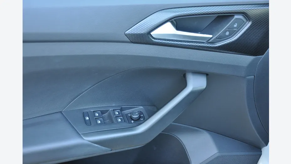 VOLKSWAGEN T-Cross -