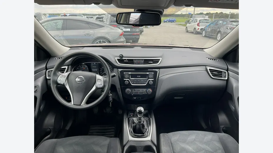 NISSAN X-Trail -