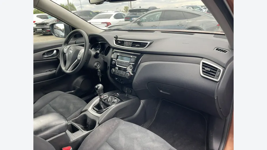 NISSAN X-Trail -