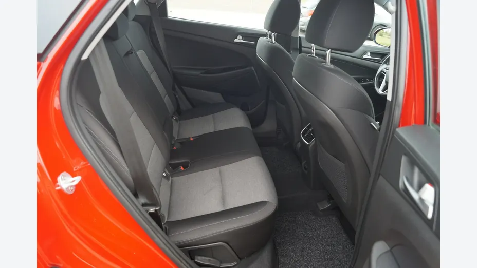 HYUNDAI Tucson -