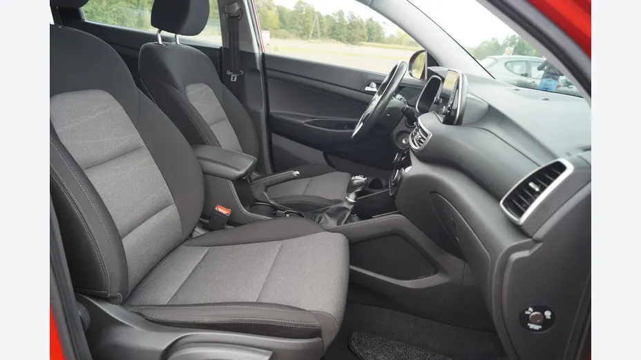 HYUNDAI Tucson -