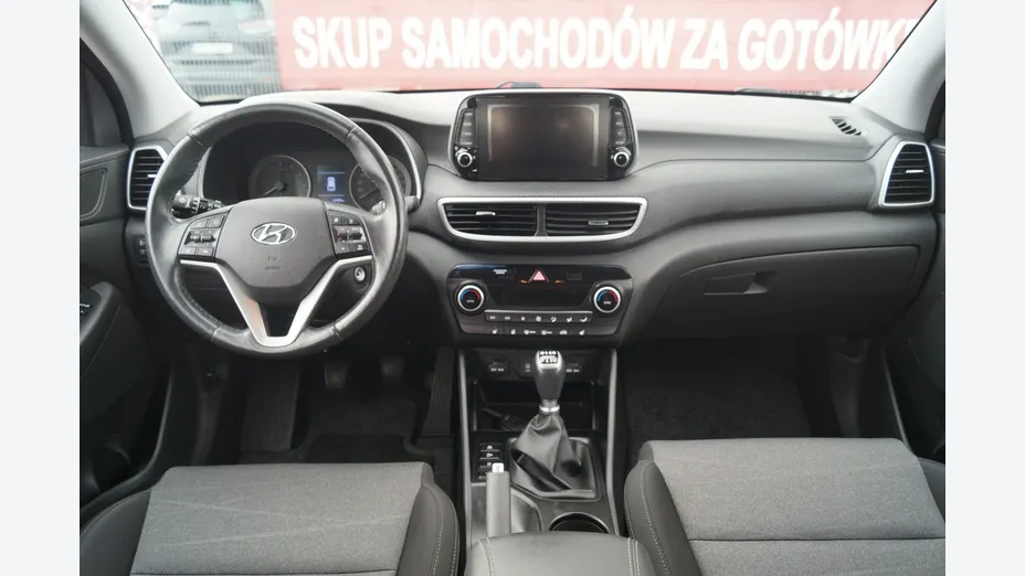 HYUNDAI Tucson -