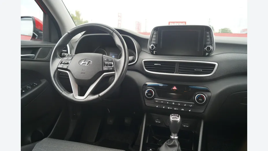 HYUNDAI Tucson -
