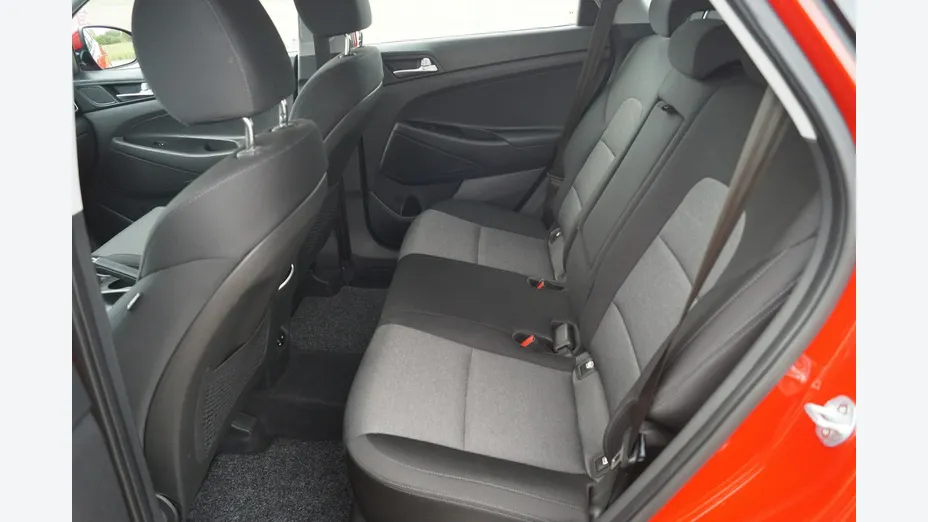 HYUNDAI Tucson -