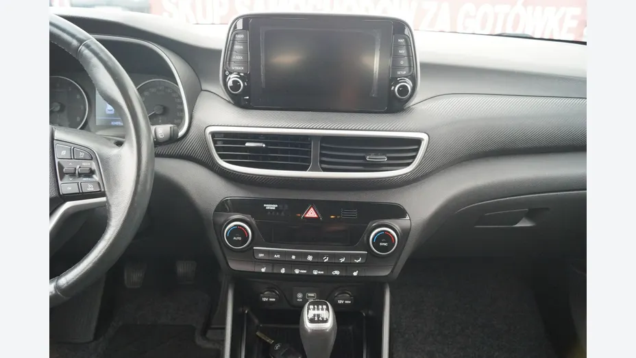 HYUNDAI Tucson -