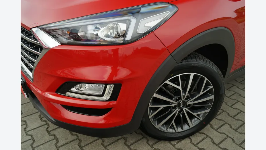 HYUNDAI Tucson -