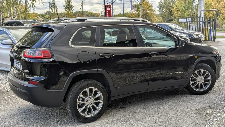 JEEP Cherokee -