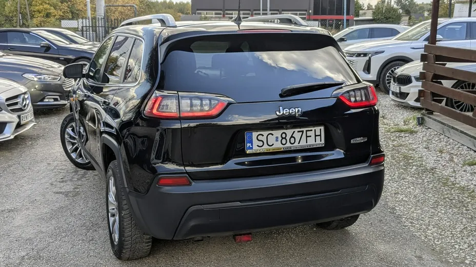 JEEP Cherokee -
