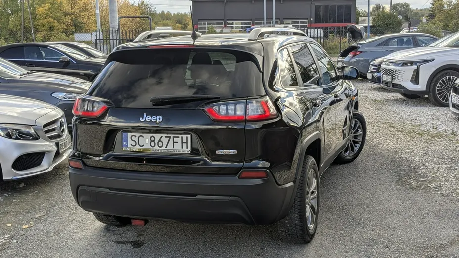JEEP Cherokee -