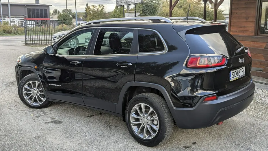 JEEP Cherokee -