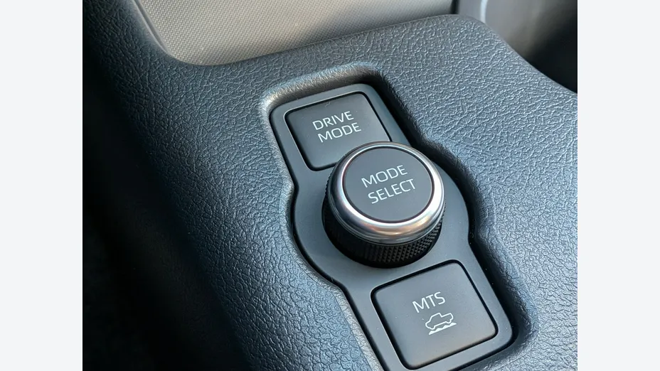 TOYOTA HiLux -