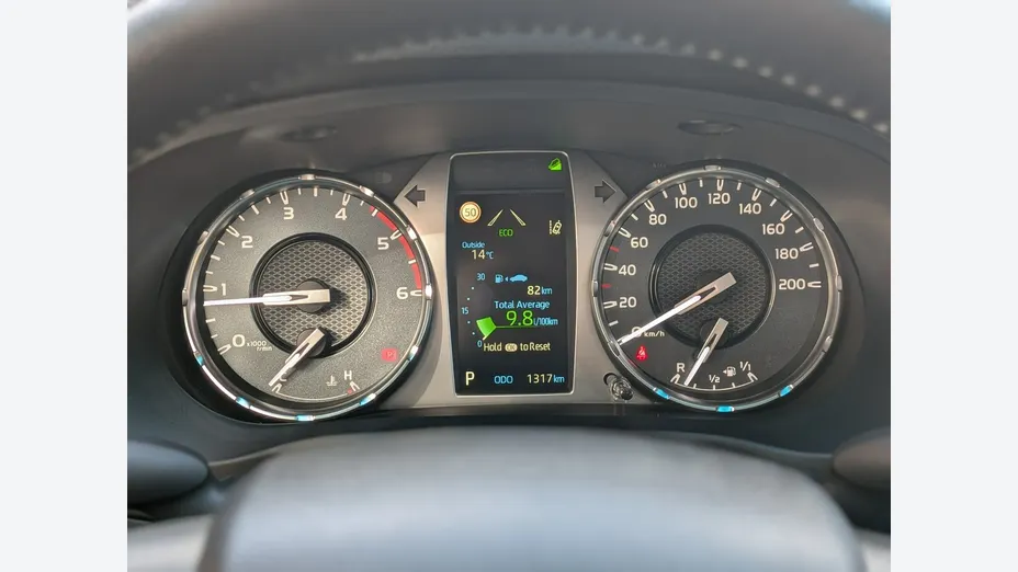 TOYOTA HiLux -