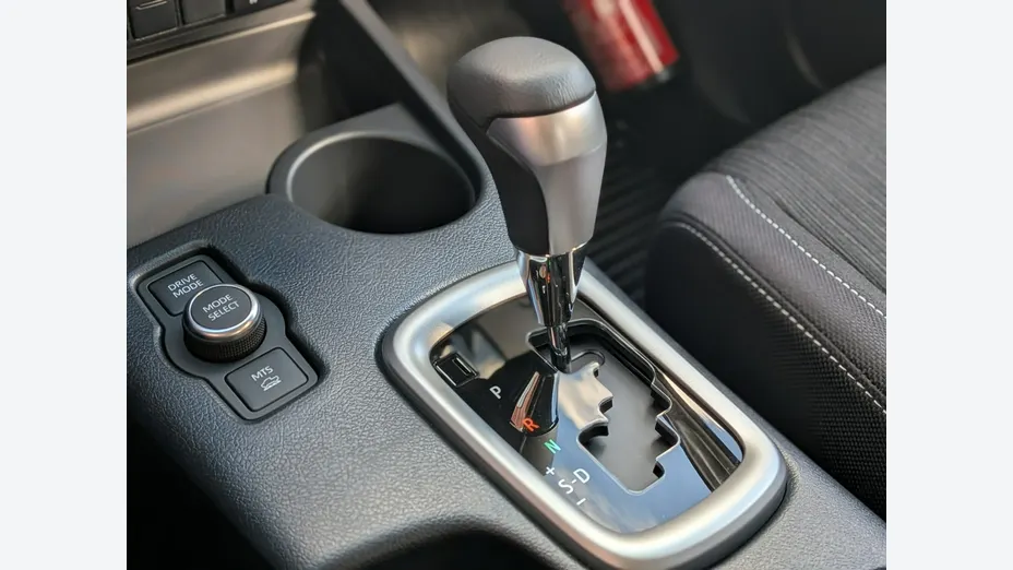 TOYOTA HiLux -