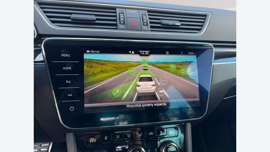 SKODA Superb -