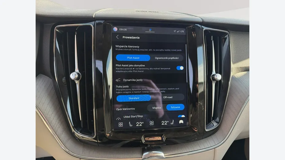 VOLVO XC60 -