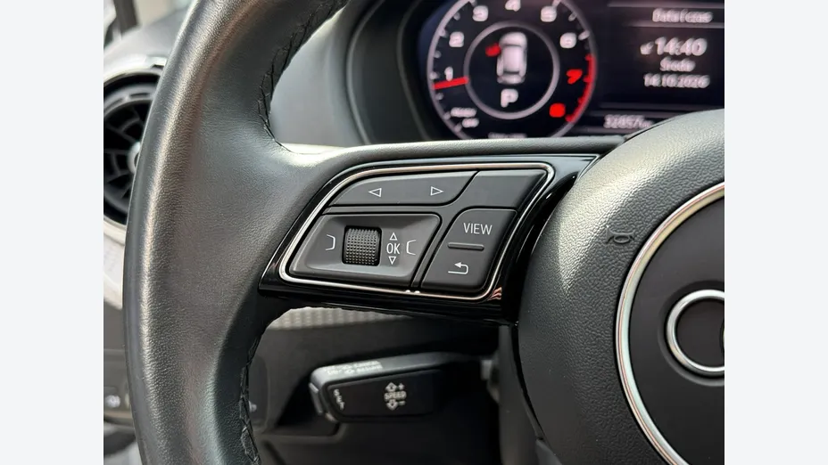 AUDI Q2 -
