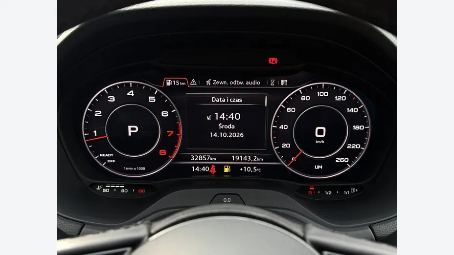 AUDI Q2 -