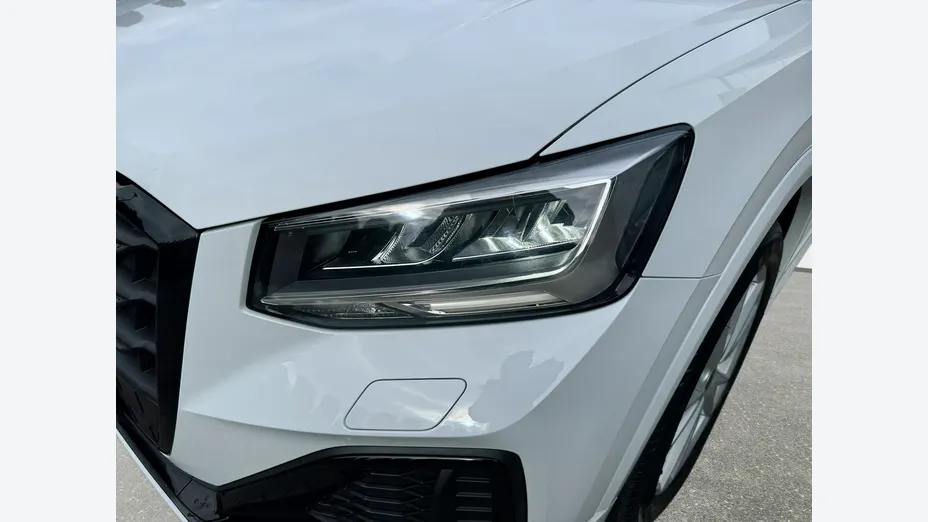 AUDI Q2 -
