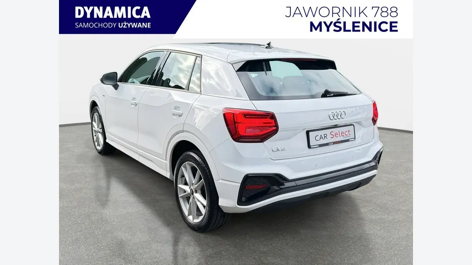 AUDI Q2 -