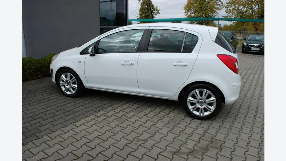 OPEL Corsa -