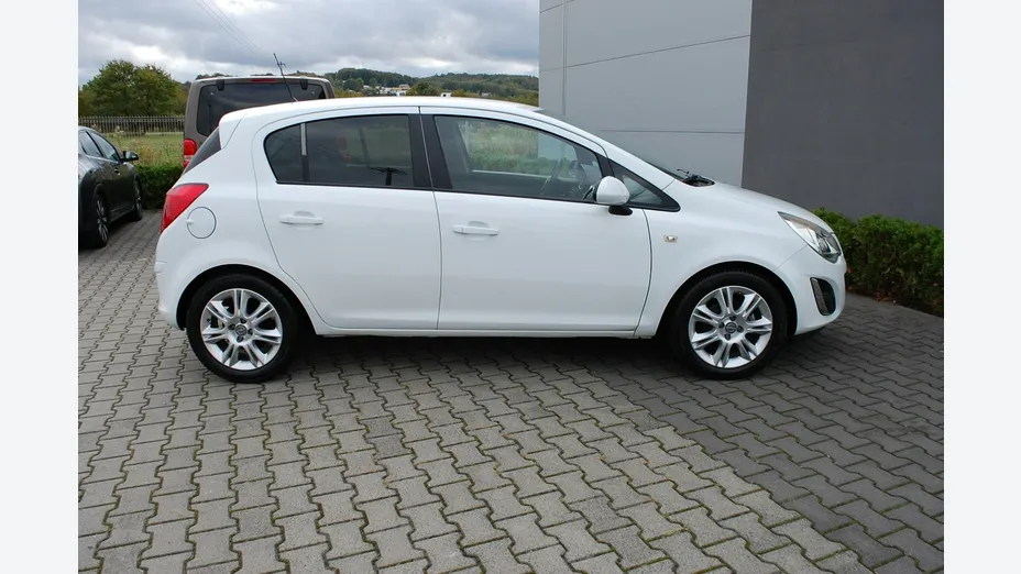 OPEL Corsa -