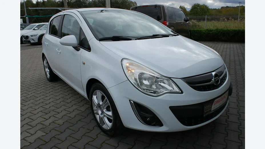 OPEL Corsa -