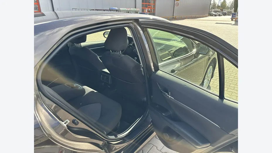 TOYOTA Camry -