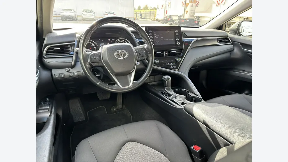 TOYOTA Camry -