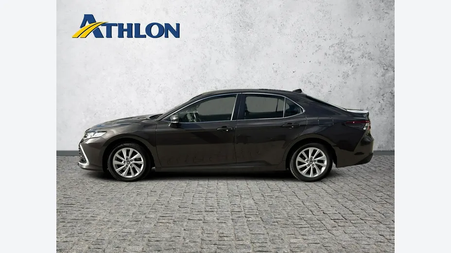 TOYOTA Camry -