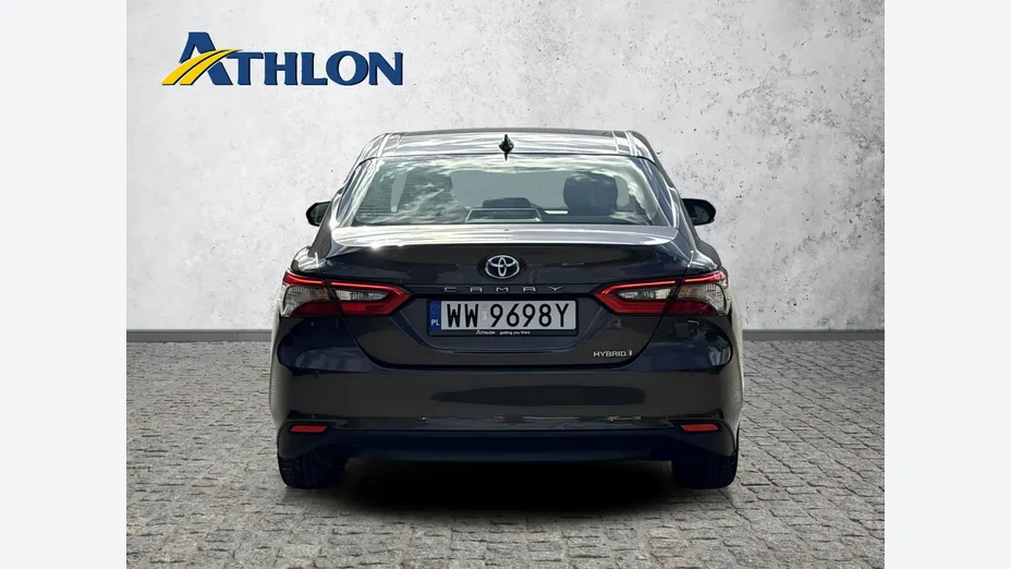 TOYOTA Camry -