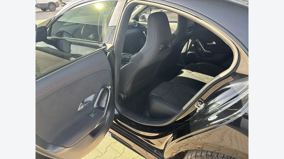 MERCEDES-BENZ CLA -