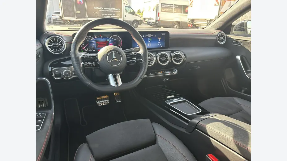 MERCEDES-BENZ CLA -