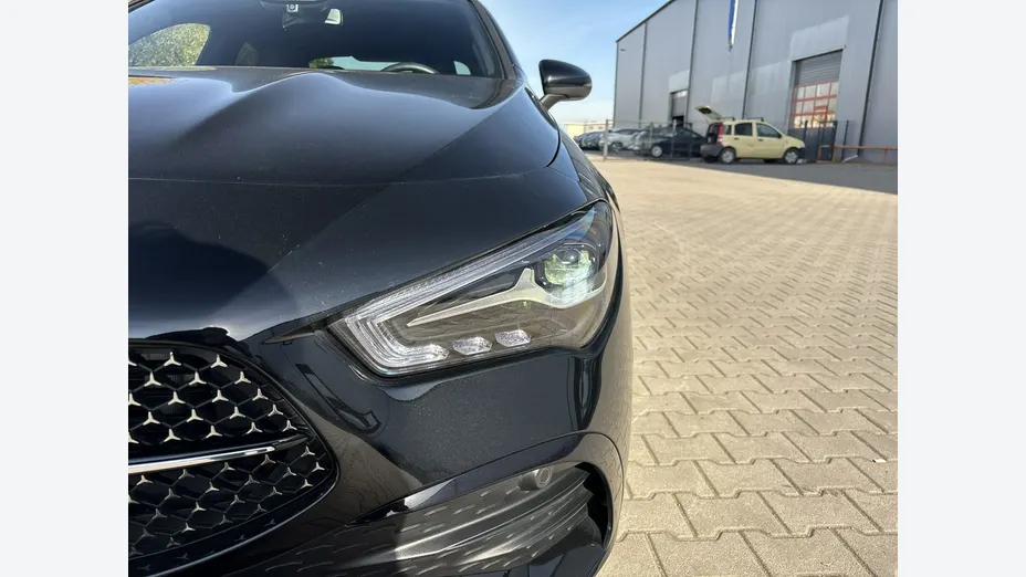 MERCEDES-BENZ CLA -