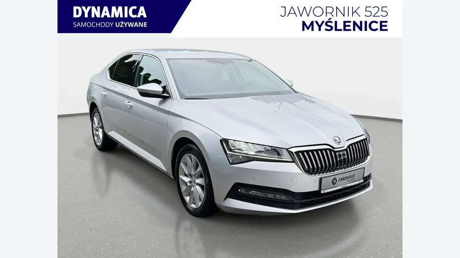 SKODA Superb -