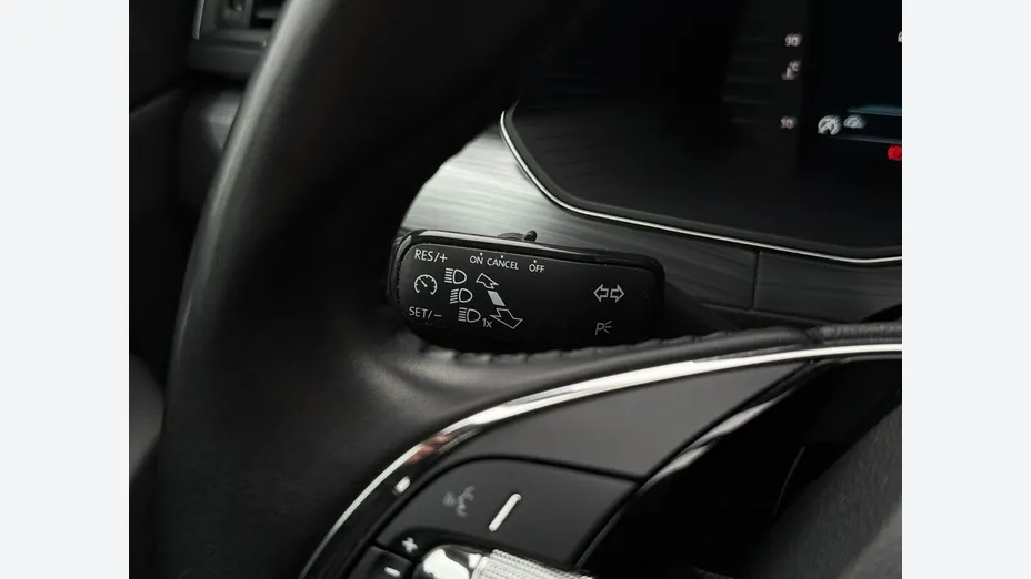 SKODA Superb -