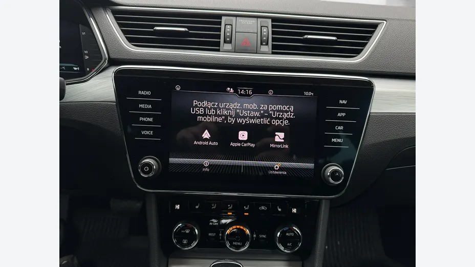 SKODA Superb -
