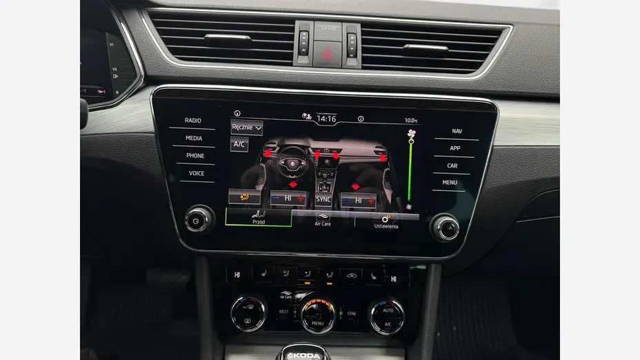 SKODA Superb -