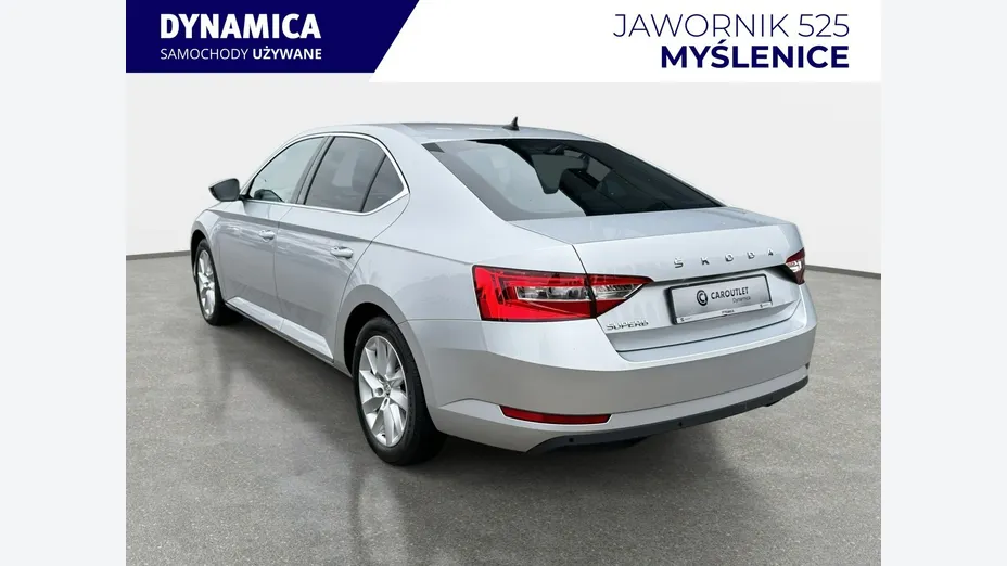 SKODA Superb -