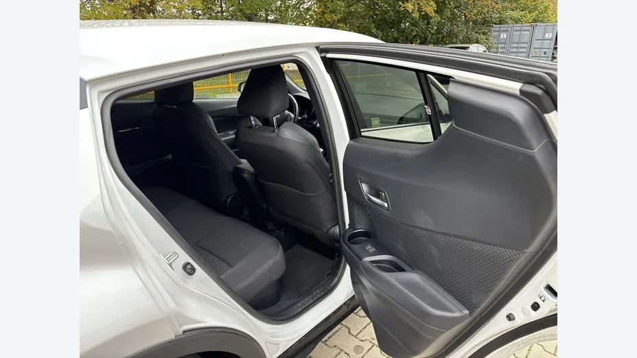 TOYOTA C-HR -