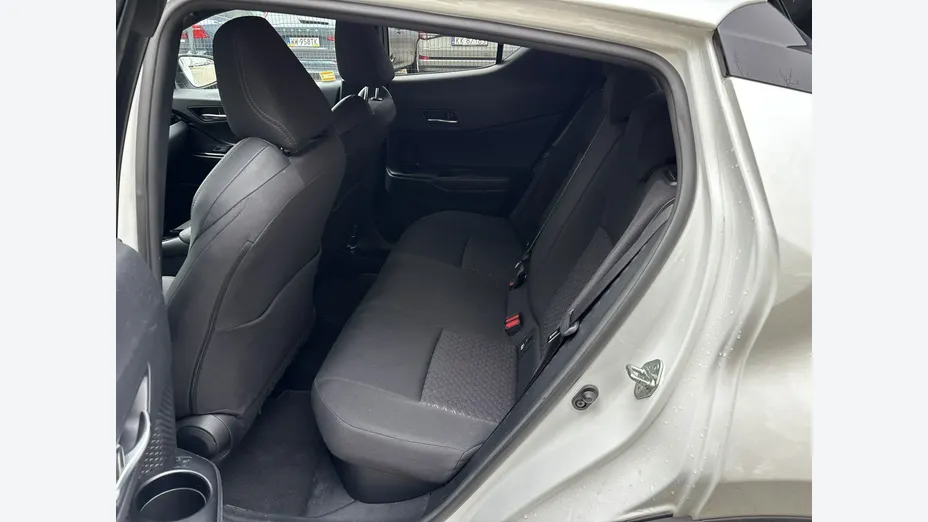 TOYOTA C-HR -