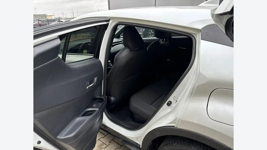 TOYOTA C-HR -