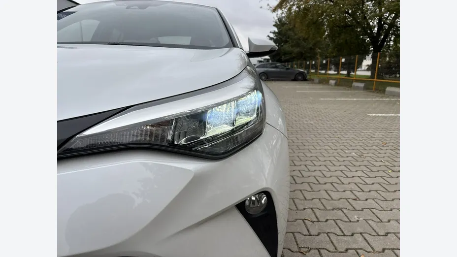 TOYOTA C-HR -