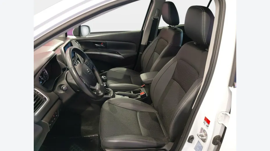 SUZUKI S-Cross -