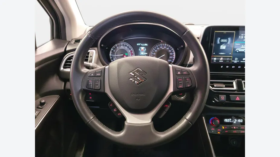 SUZUKI S-Cross -