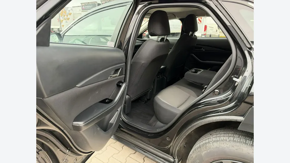 MAZDA CX-30 -